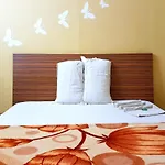 Hotel Tourist Home