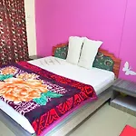 Hotel Tourist Home